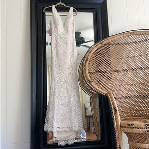 Ivory Wedding Dress 👰 New w/ Tags!